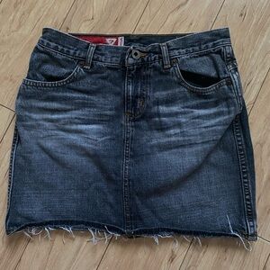 Vintage Guess Denim Skirt (90’s)